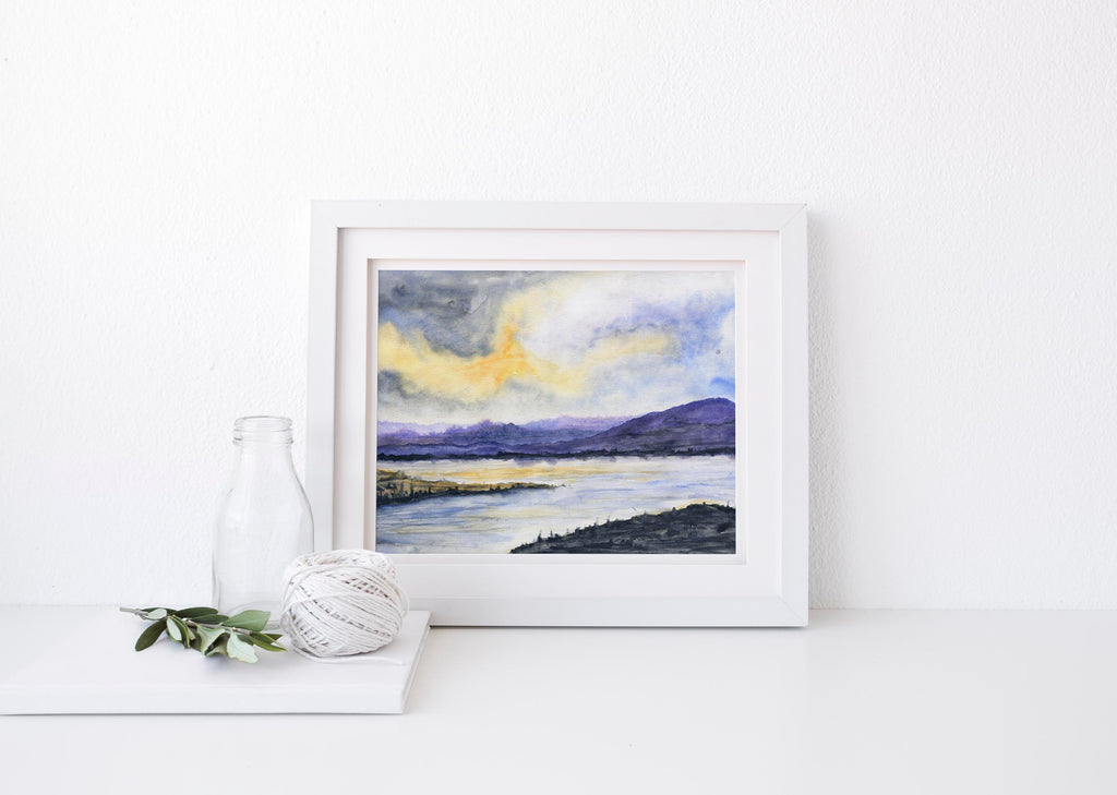 Seaside art with a dramatic and colorful sky, Vibrant watercolor seascape featuring a moody blue and purple sky, sunset seascape
